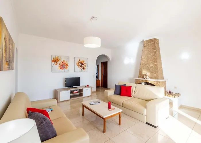 Villa Saint John By Algarve Vacation