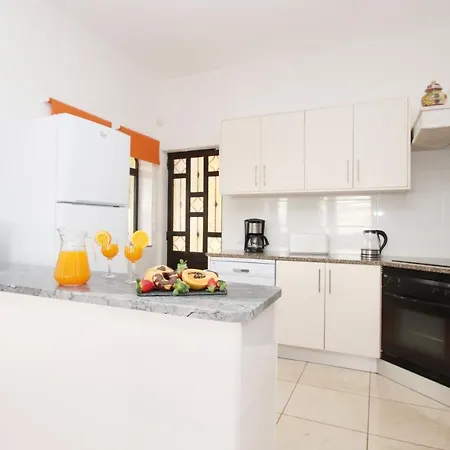 Saint John By Algarve Vacation Villa